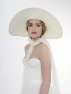 Poirier HT-103-Ivory Hoed